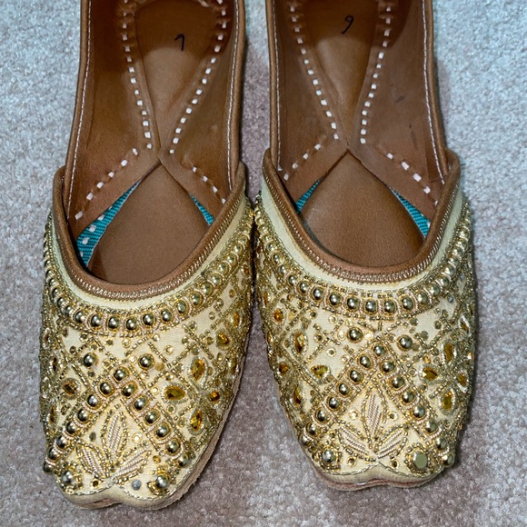 Punjabi Shoes - Picture 3 of 5